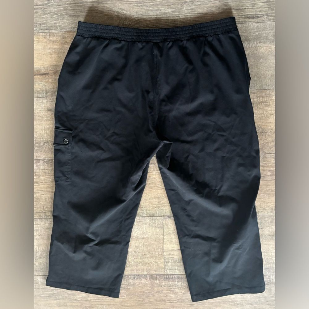 Susan Graver Weekend women’s size XL 18-20 black pull on cargo Capri ankle pants - Picture 8 of 9